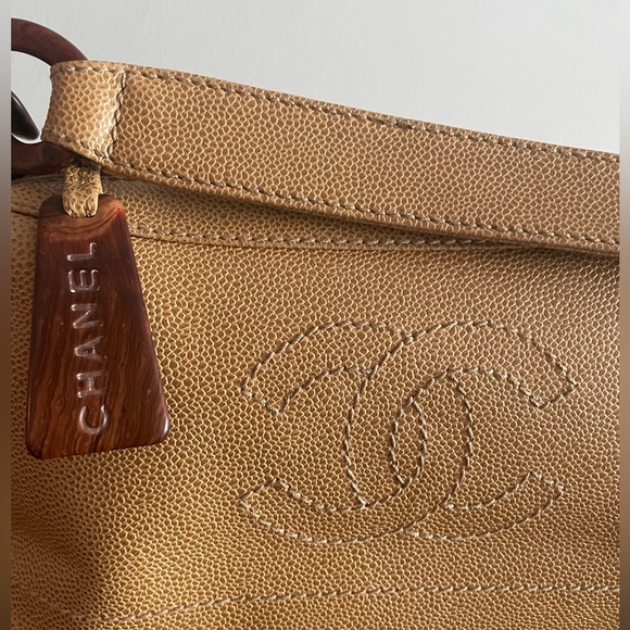 Vintage Chanel Caviar CC Wood Chain Hobo Beige - Picture 4 of 10